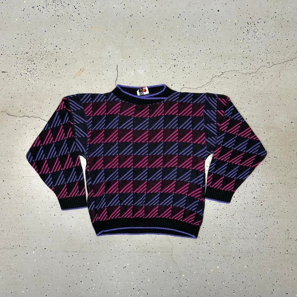 80s vintage geometric sweater in purple and black